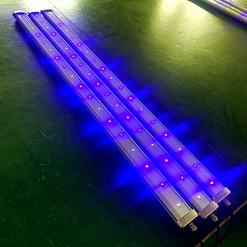 Wasserdichtes 75-W-Linear-LED-Wachstumslicht für tropische Pflanzen